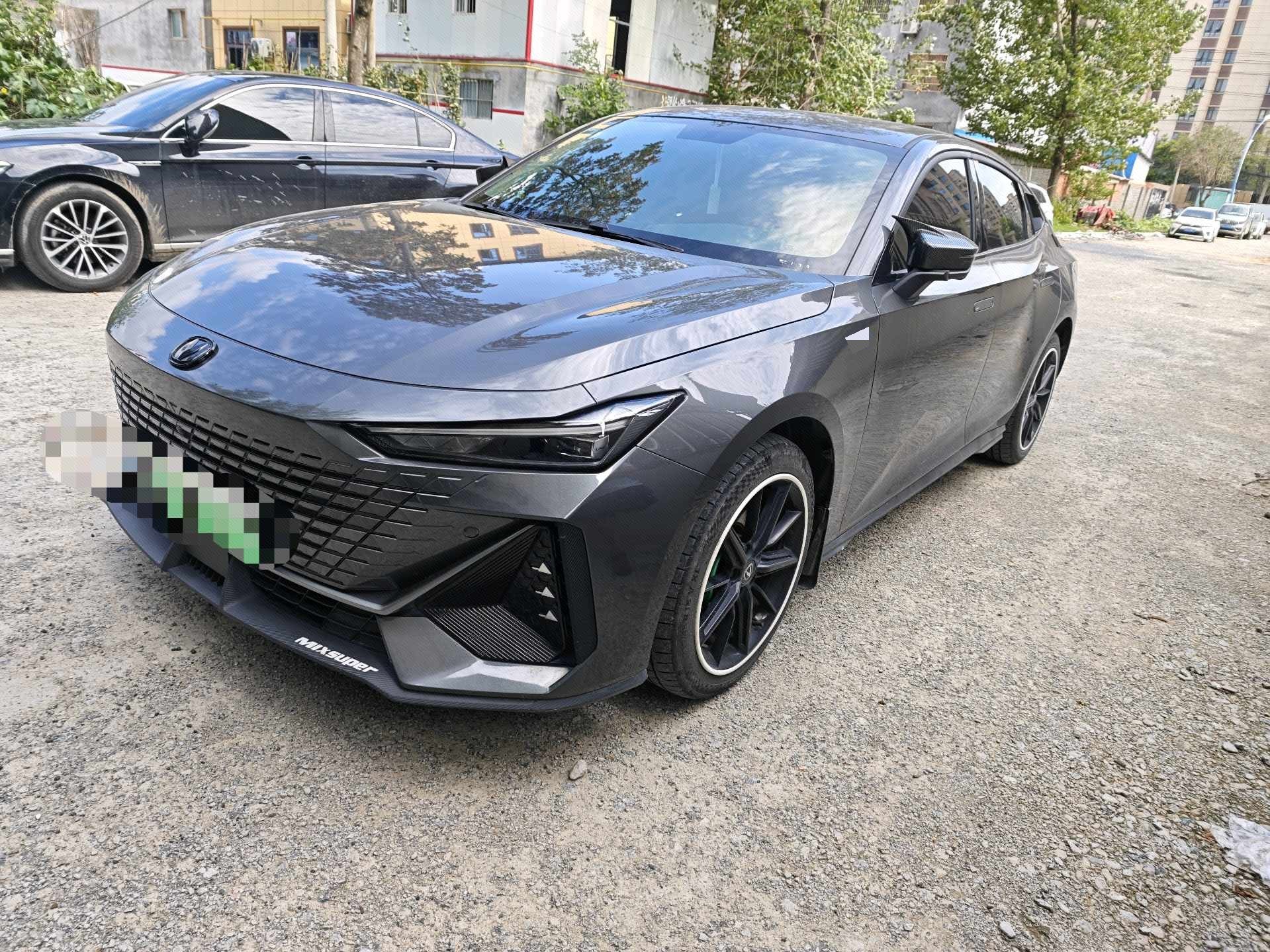 Changan UNI-V Intelligent Dual Drive (iDD) 2023 UNI-V iDD 1.5T 113km Smart Edition