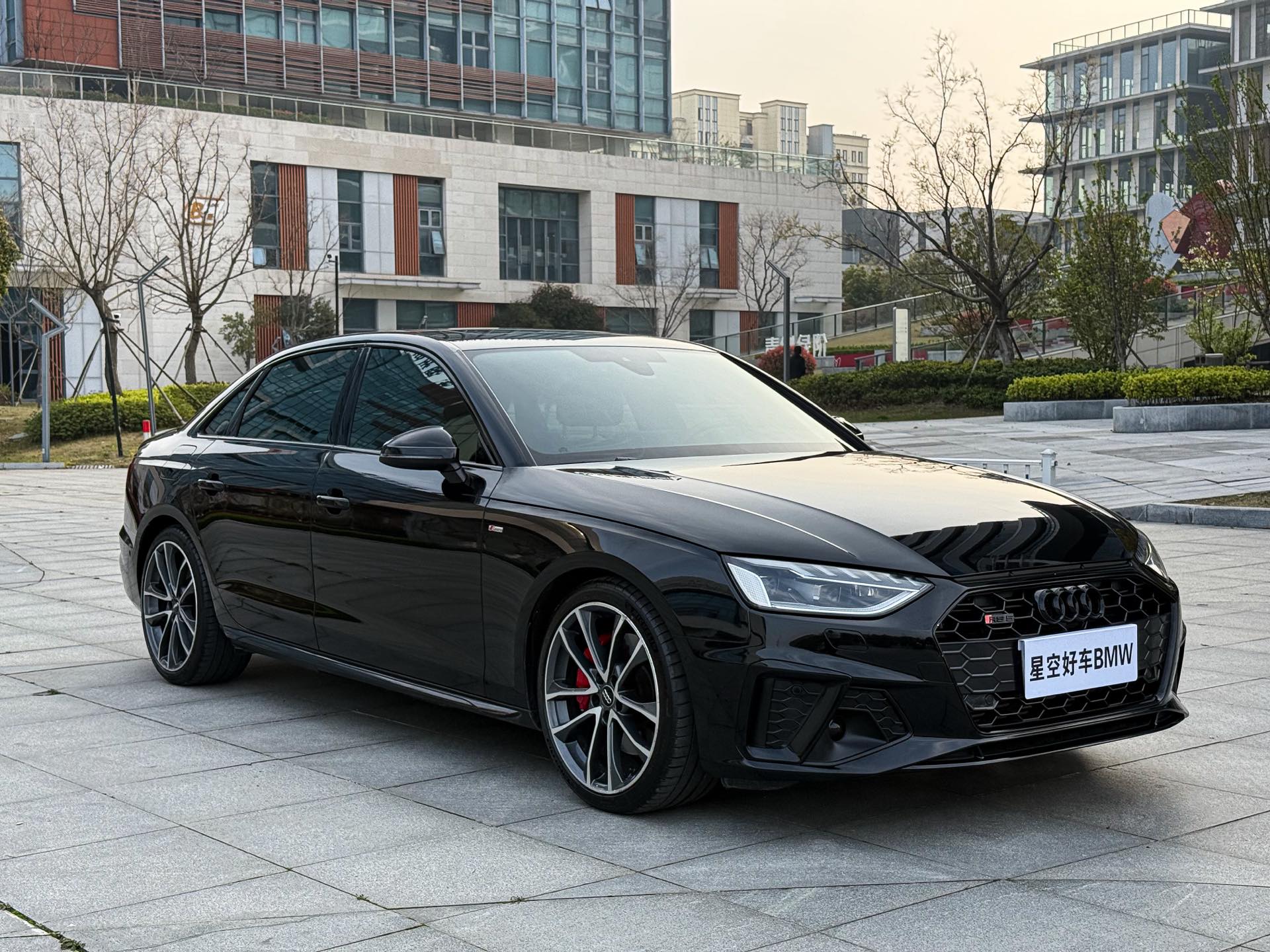 Audi A4L 2020  2.0TFSI 45TFSI Quattro Premium Elegance
