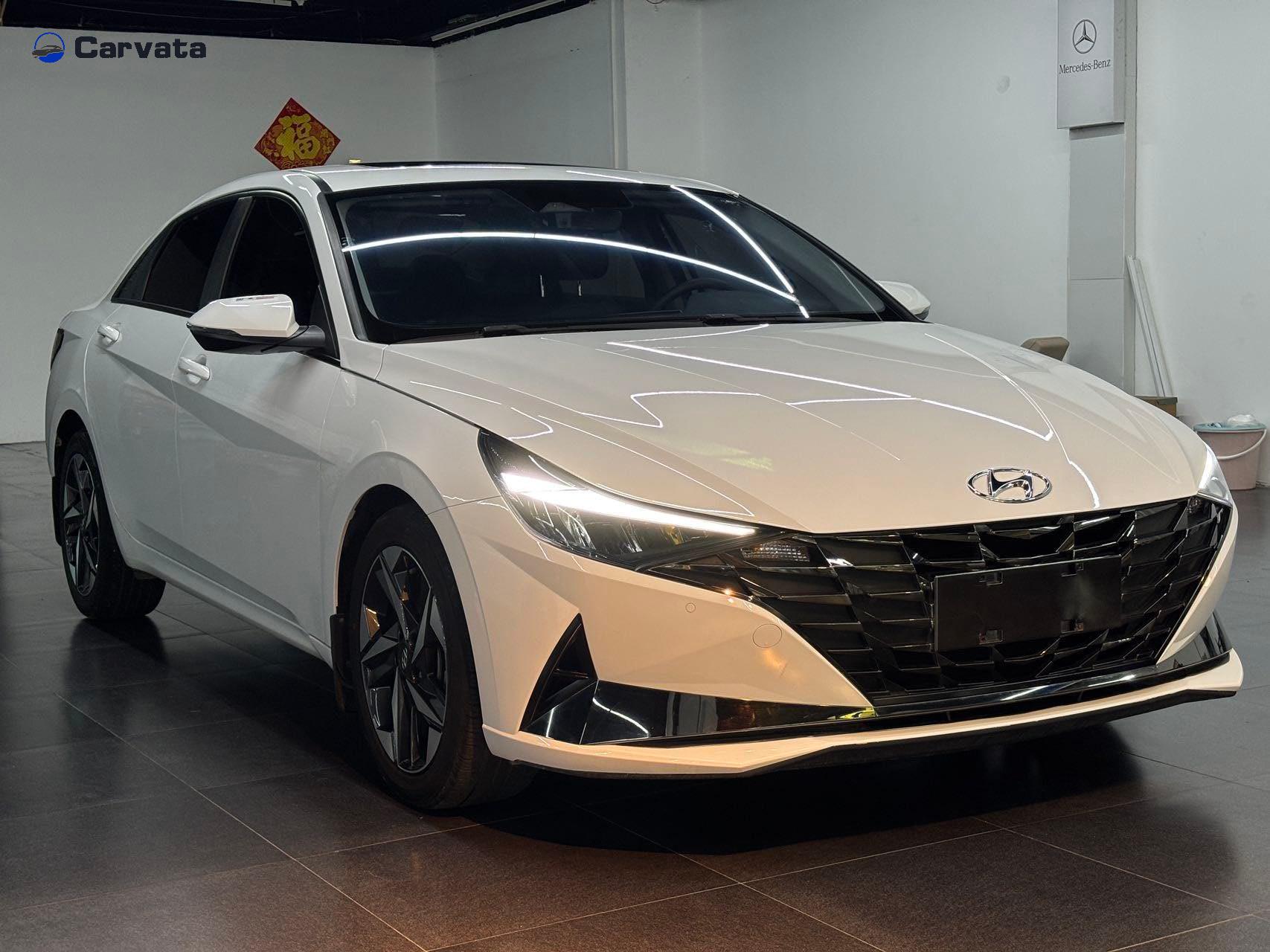 Hyundai Elantra 2023 Hyundai  Sedan 1.5 CVT LUX Premium Edition