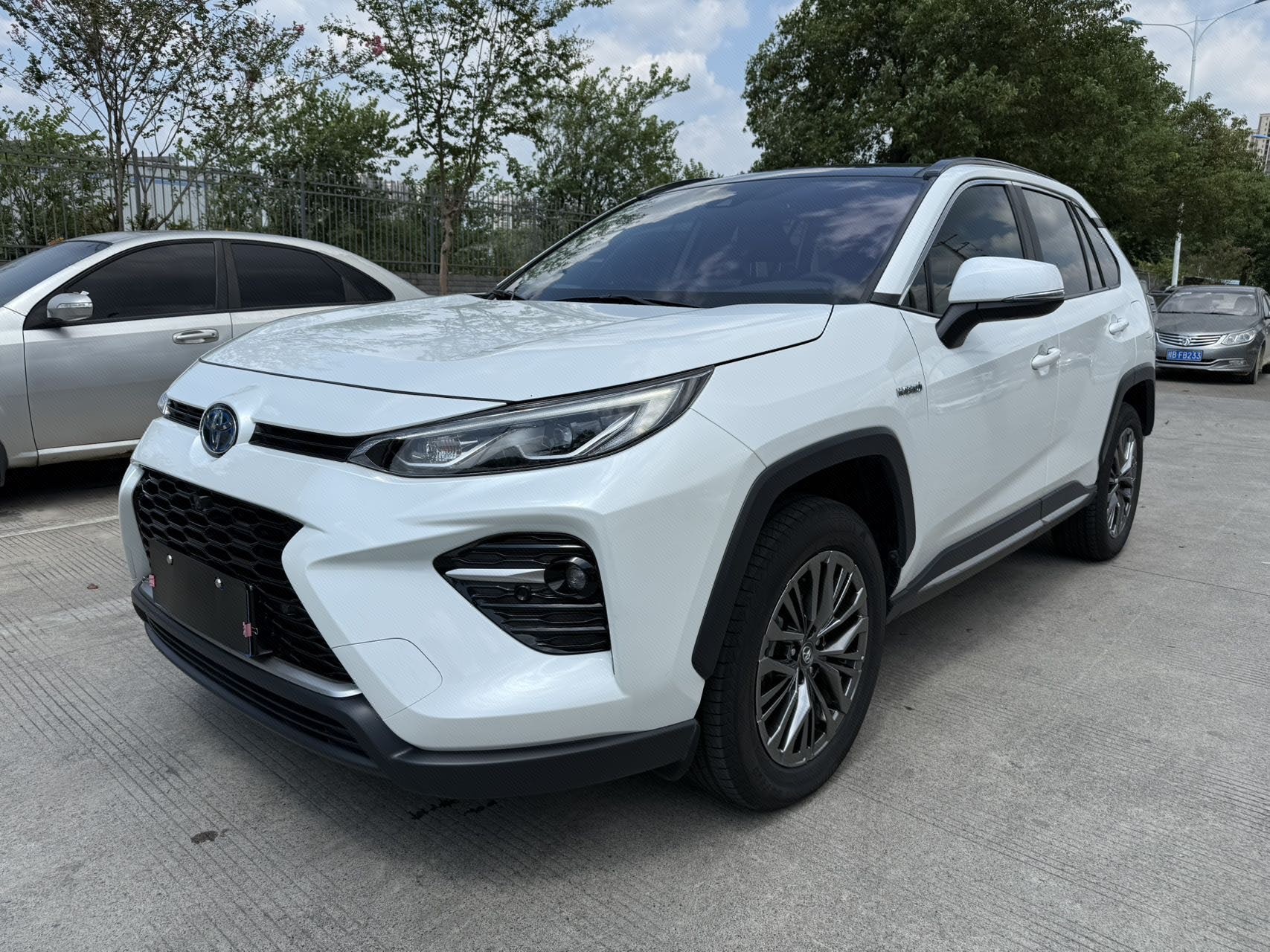 Toyota Wildlander 2023 Toyota Wildander Hybrid 2.5 CVT 4WD Luxury PLUS Edition