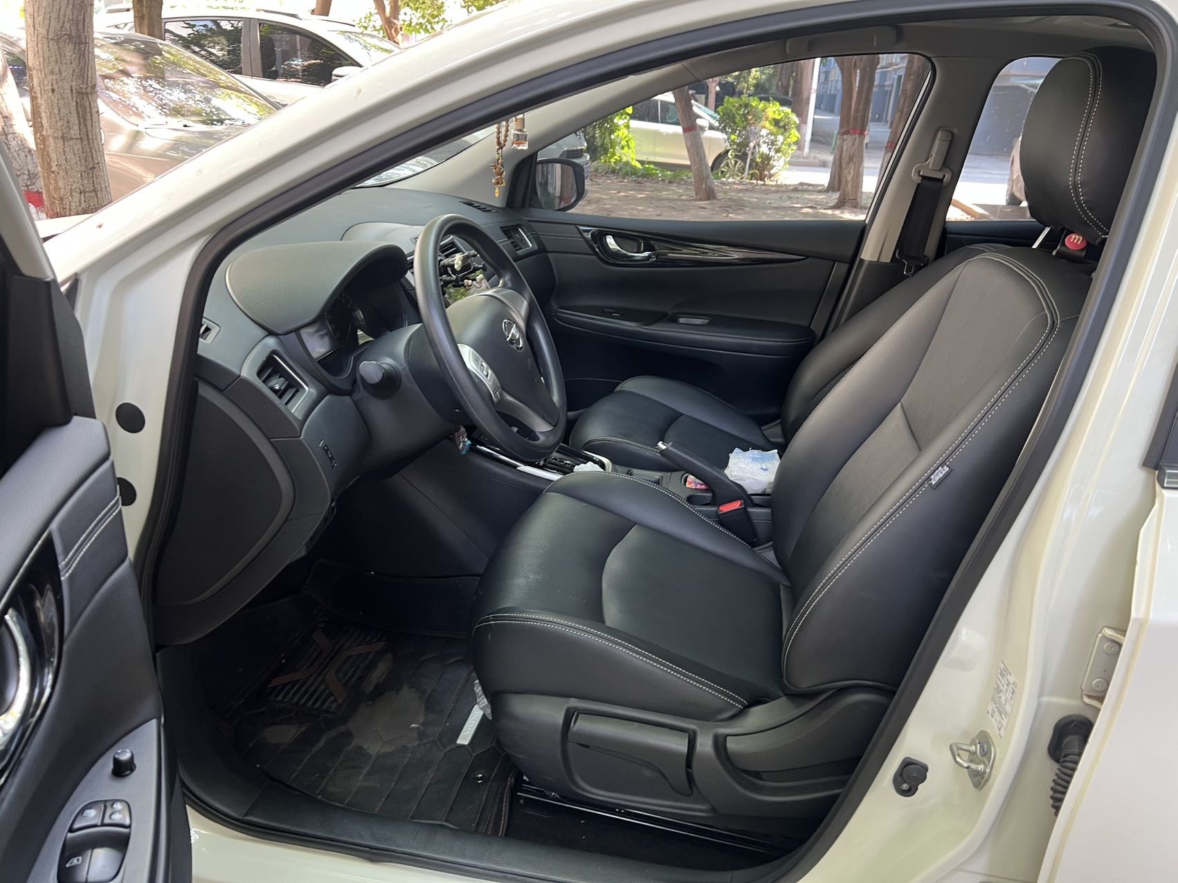 Nissan Tiida 2023 1.6 CVT Cool Edition