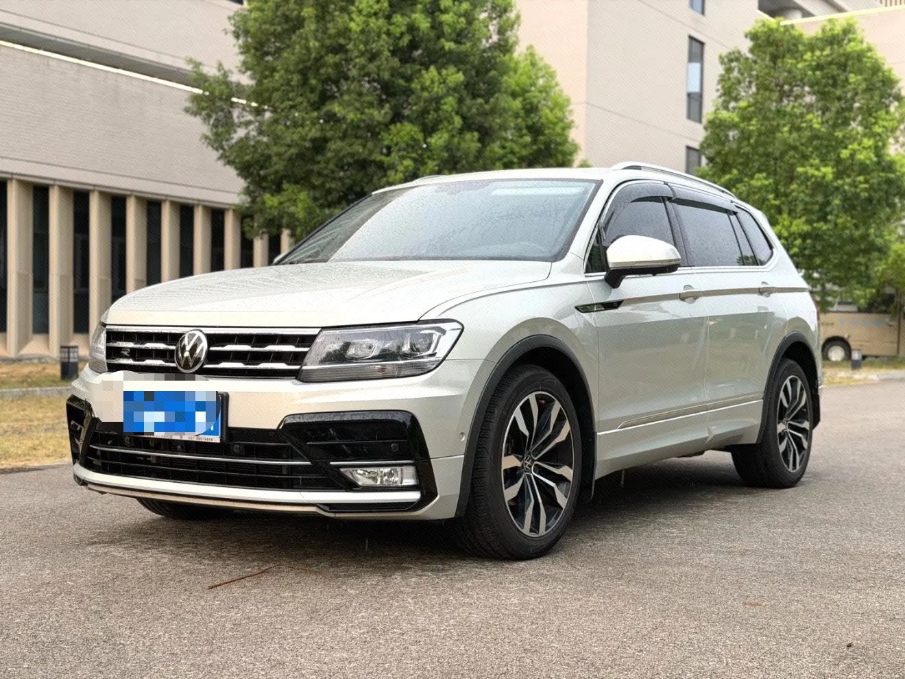 Volkswagen Tiguan L 2021 Volkswagen  R-Line 2.0TSI 330TSI 2WD Yuexiang Edition