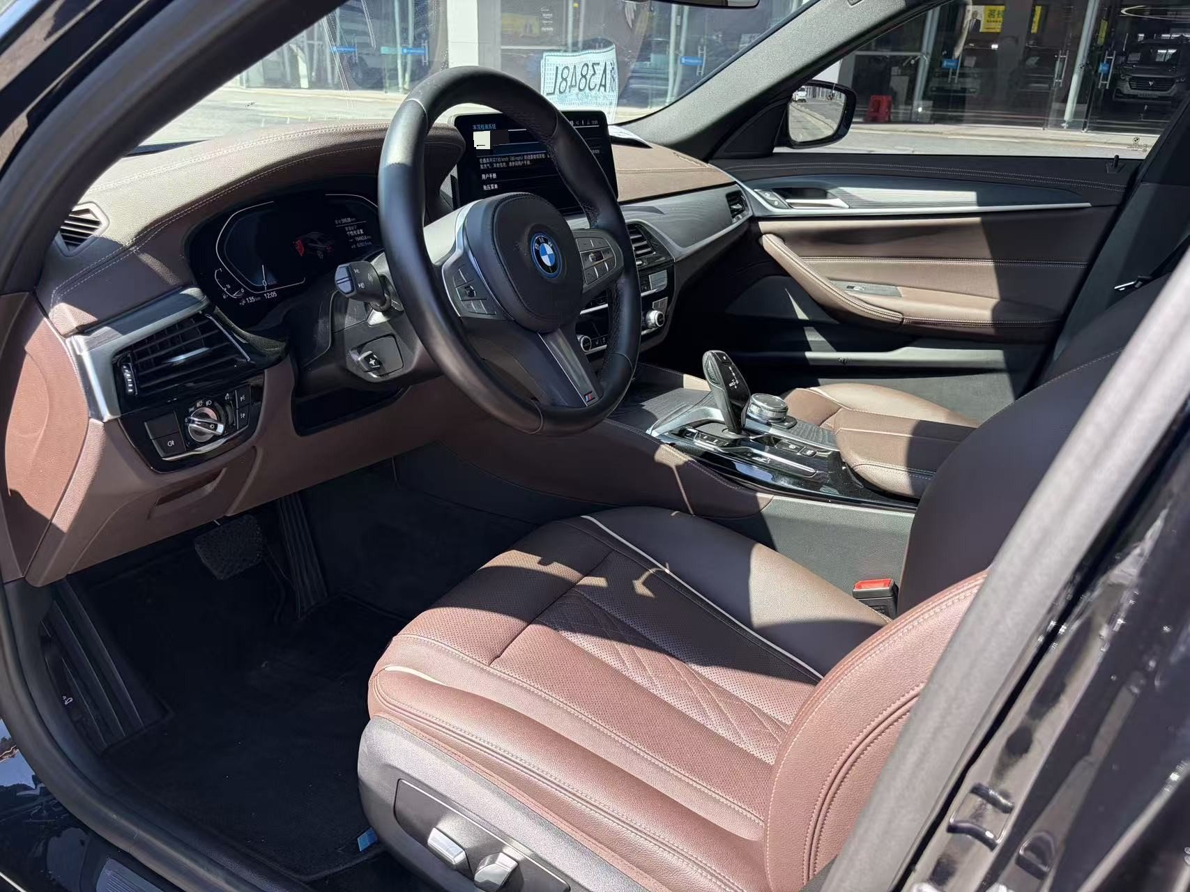 BMW 5 Series Plug-in Hybrid 2022 BMW 535Le 2.0T M Sport Package