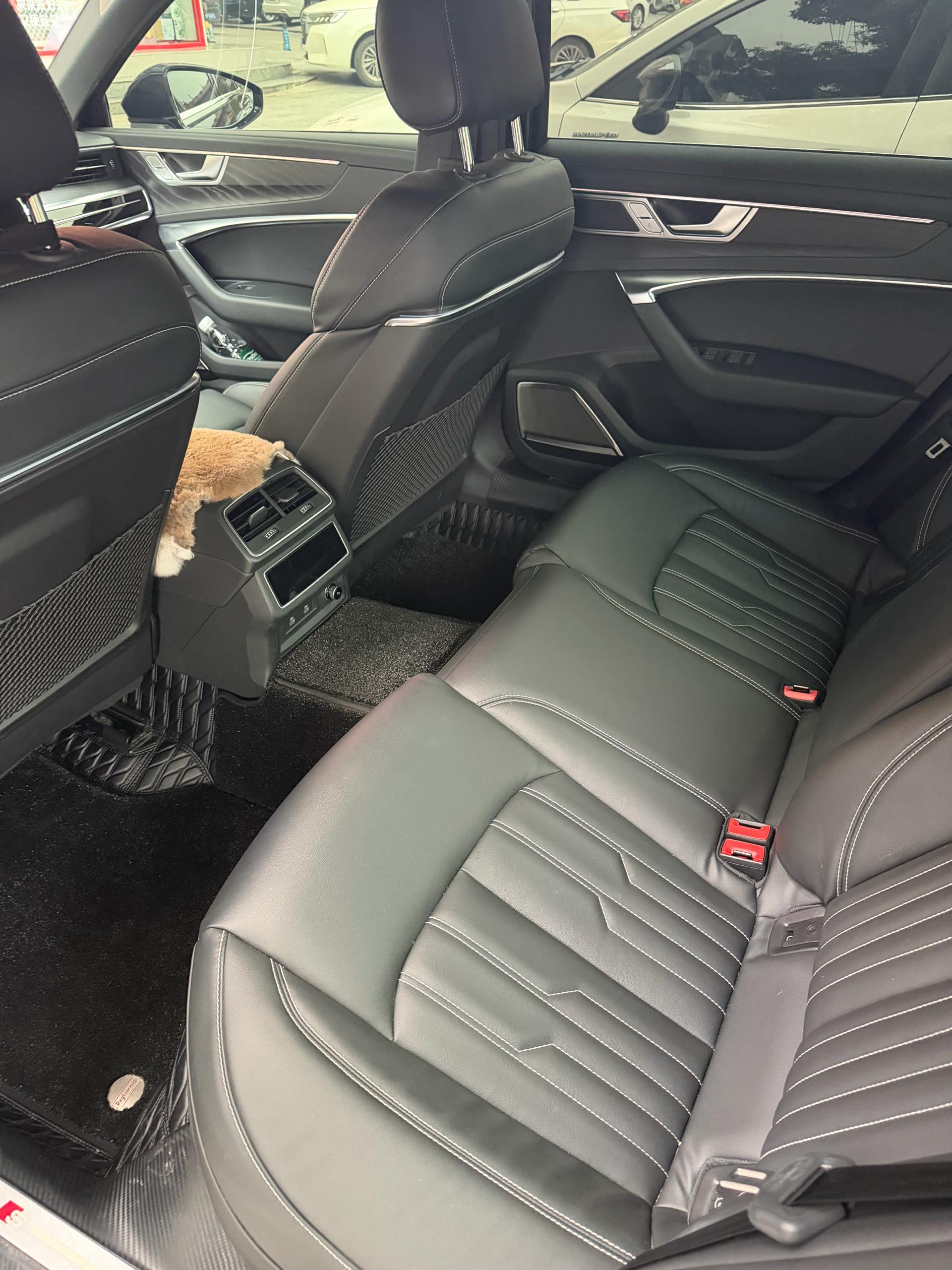 Audi A6L 2024 2.0TFSI 45TFSI Quattro Premium Dynamic