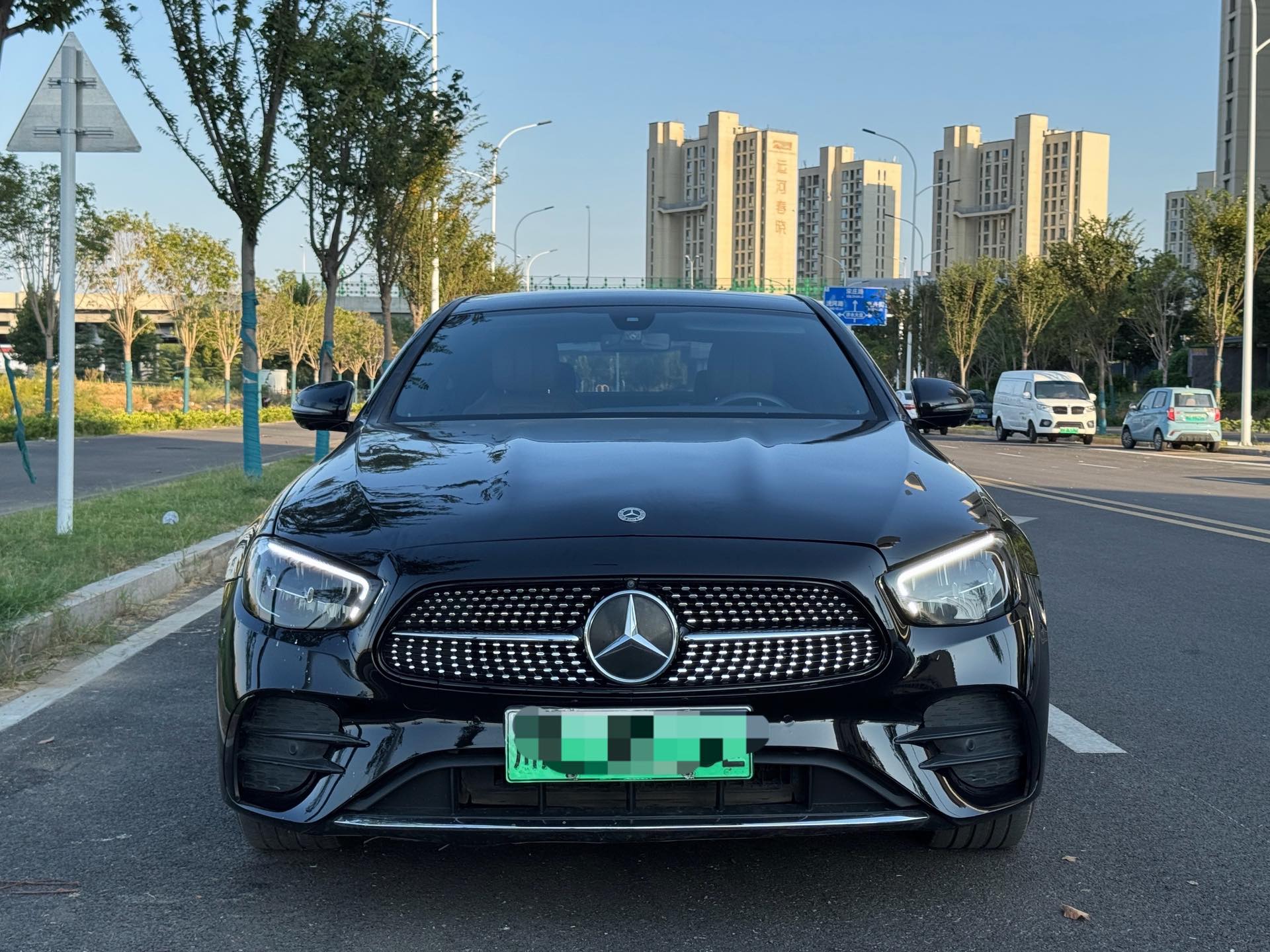Mercedes-Benz E-Class PHEV 2022 E 350 e L 2.0T Sport