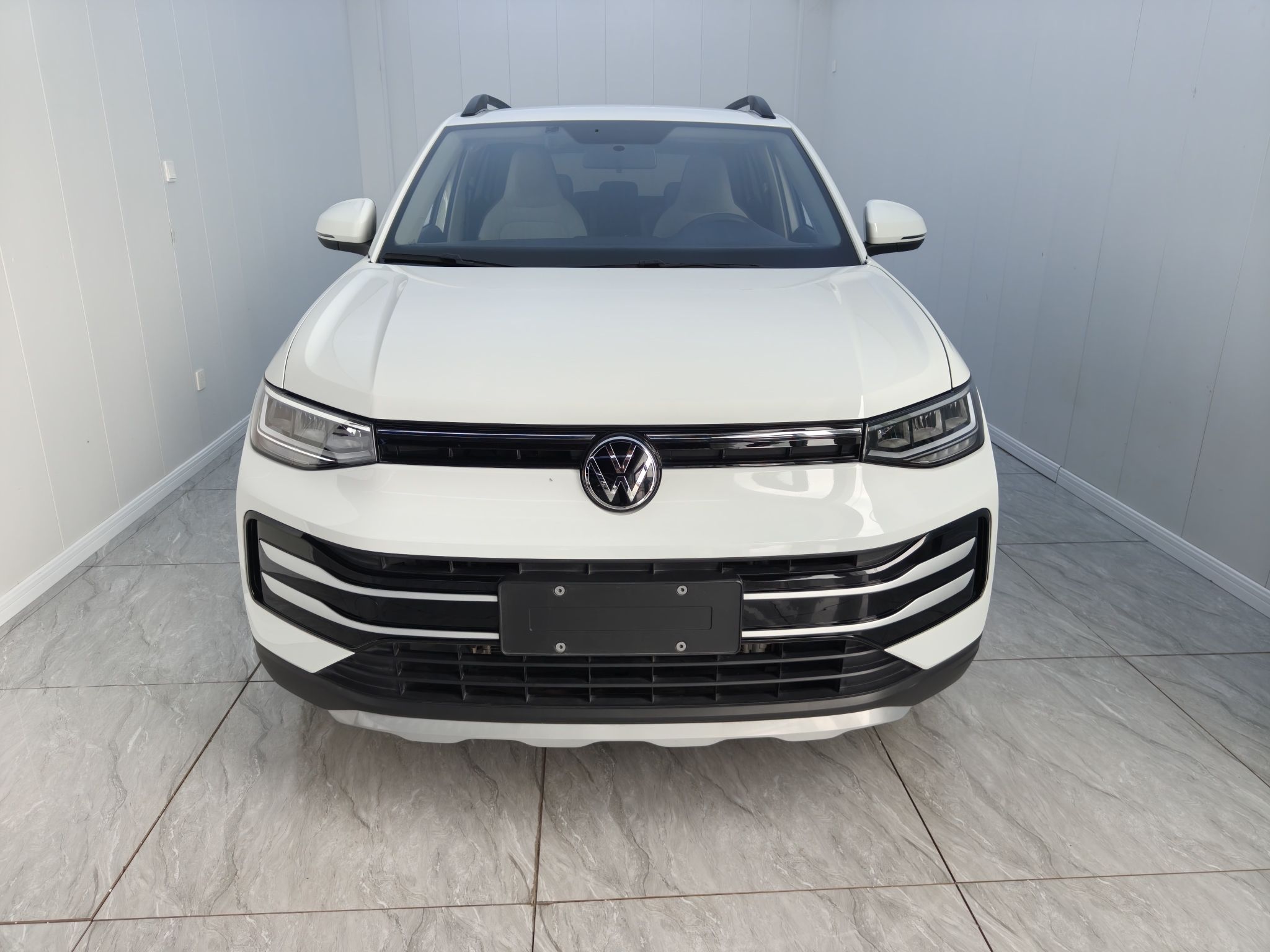Volkswagen Tharu 2025 Volkswagen  XR 1.5 R-Line