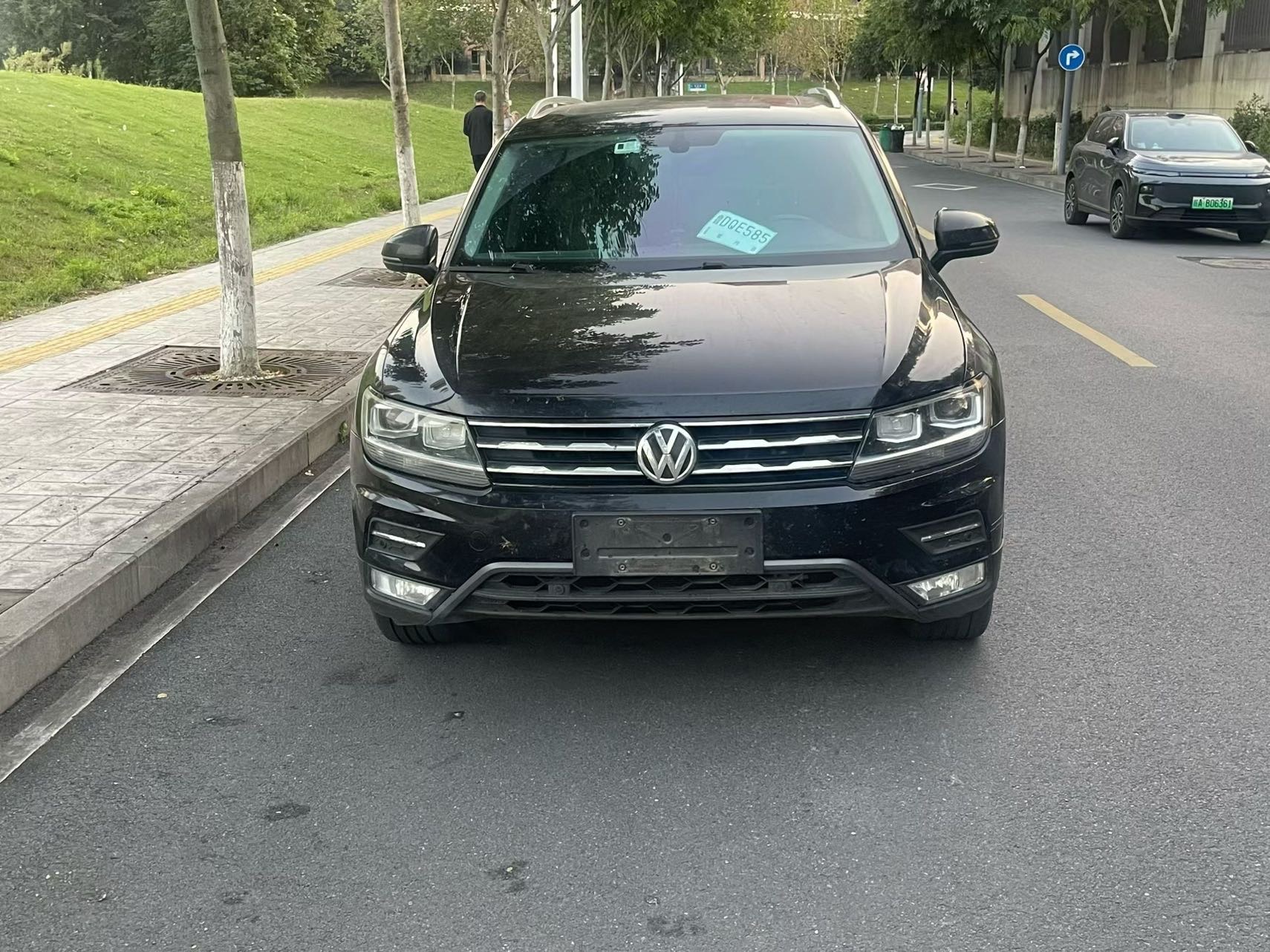 Volkswagen Tiguan L 2019 Volkswagen  2.0TSI 330TSI Front-Wheel Drive Smart Luxury Edition