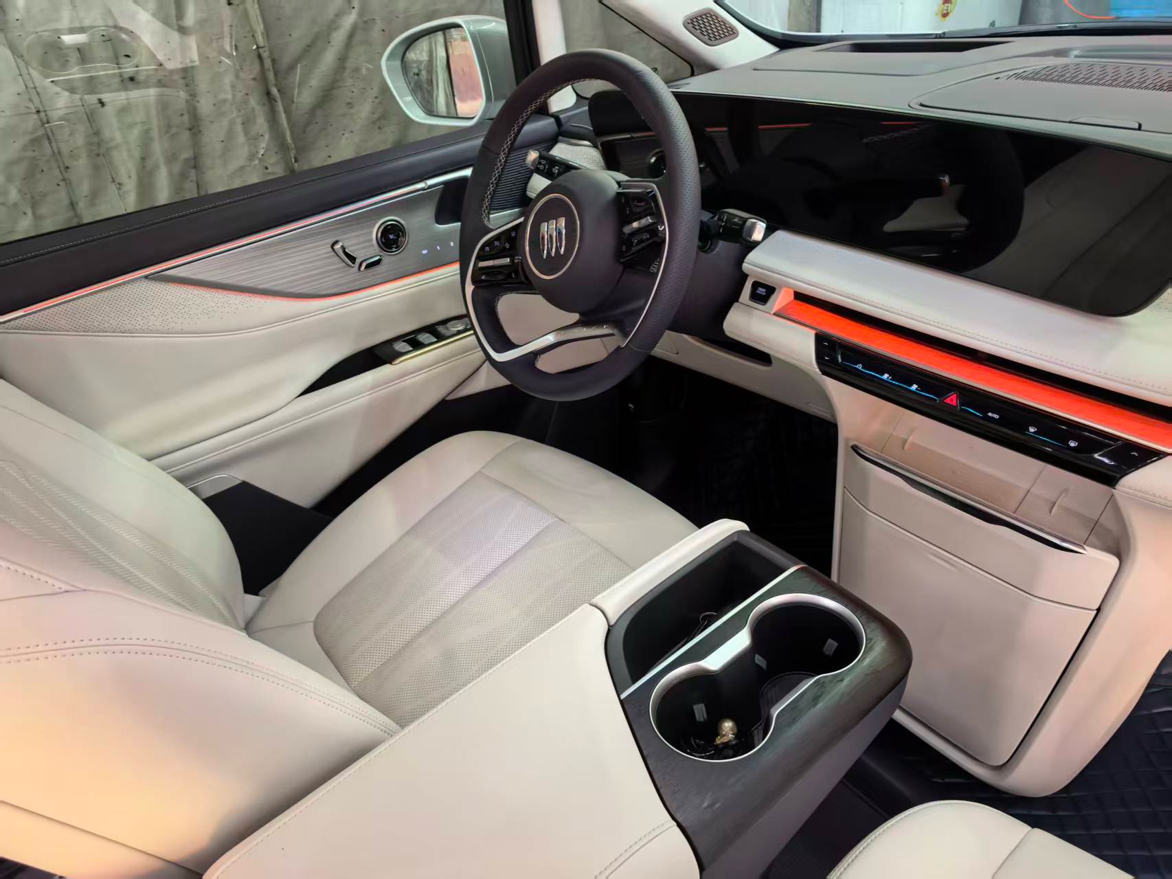 Buick GL8 2026  ES Landun 48V 2.0T Luxury Edition