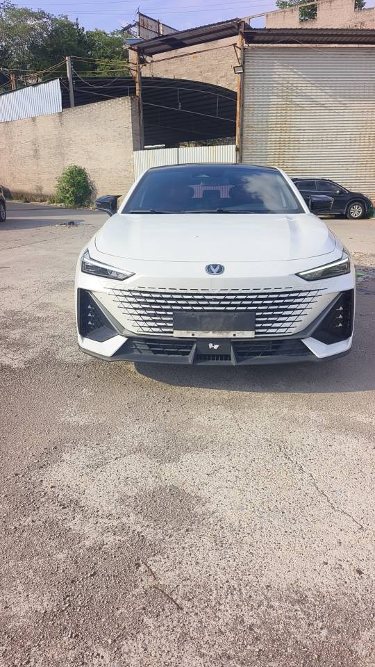 Changan UNI-V 2023  1.5T Premium