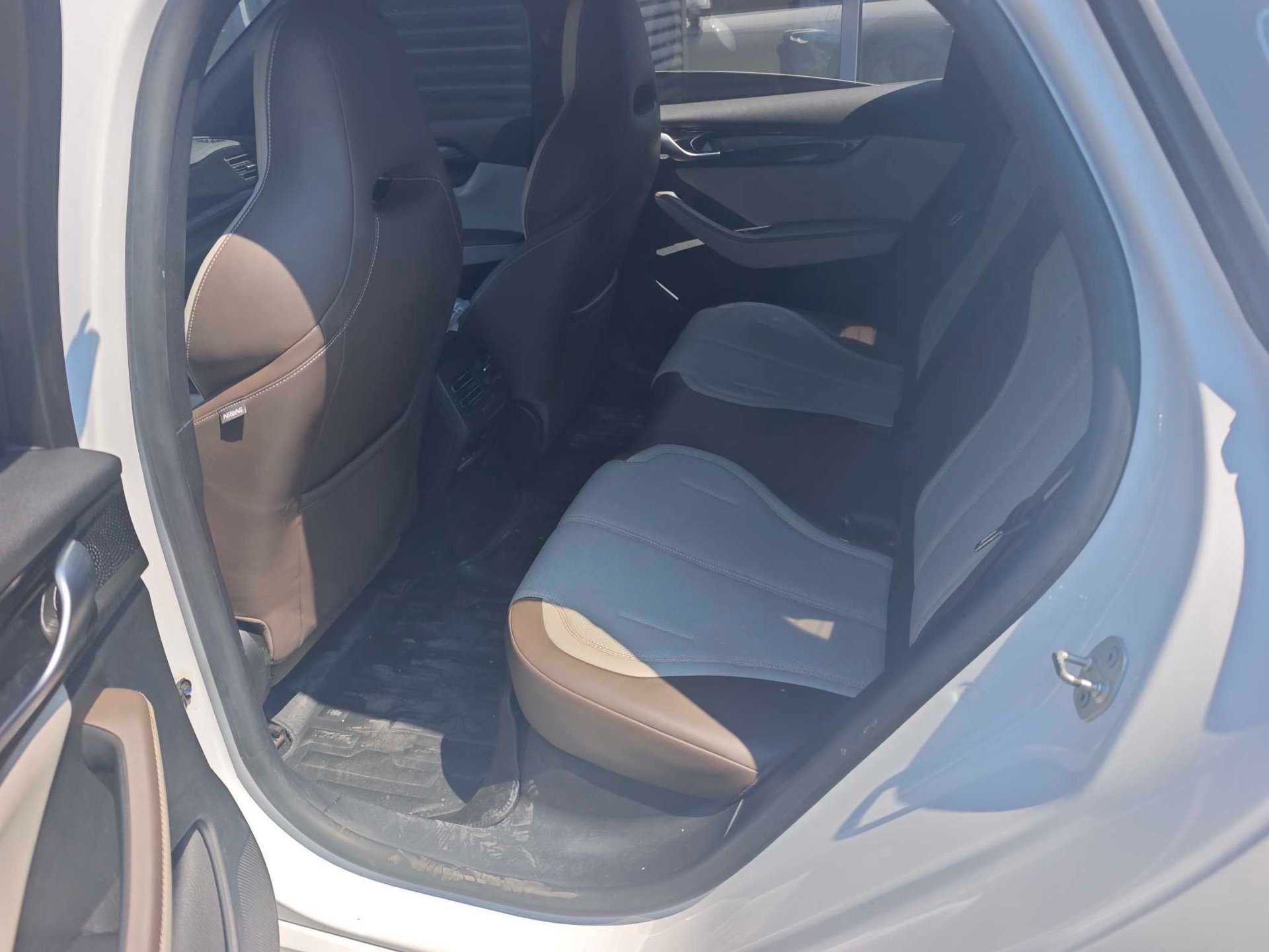 BYD Qin PLUS 2024 DM-i 1.5 CVT Glory Edition 55KM Leading Type