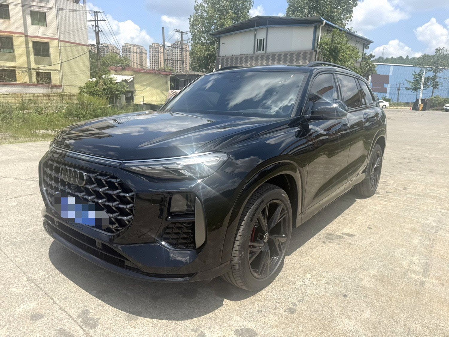 Audi Q6 2026款 Q6 2.0TFSI 45TFSI Quattro 黑武士版 飞骑套装6座