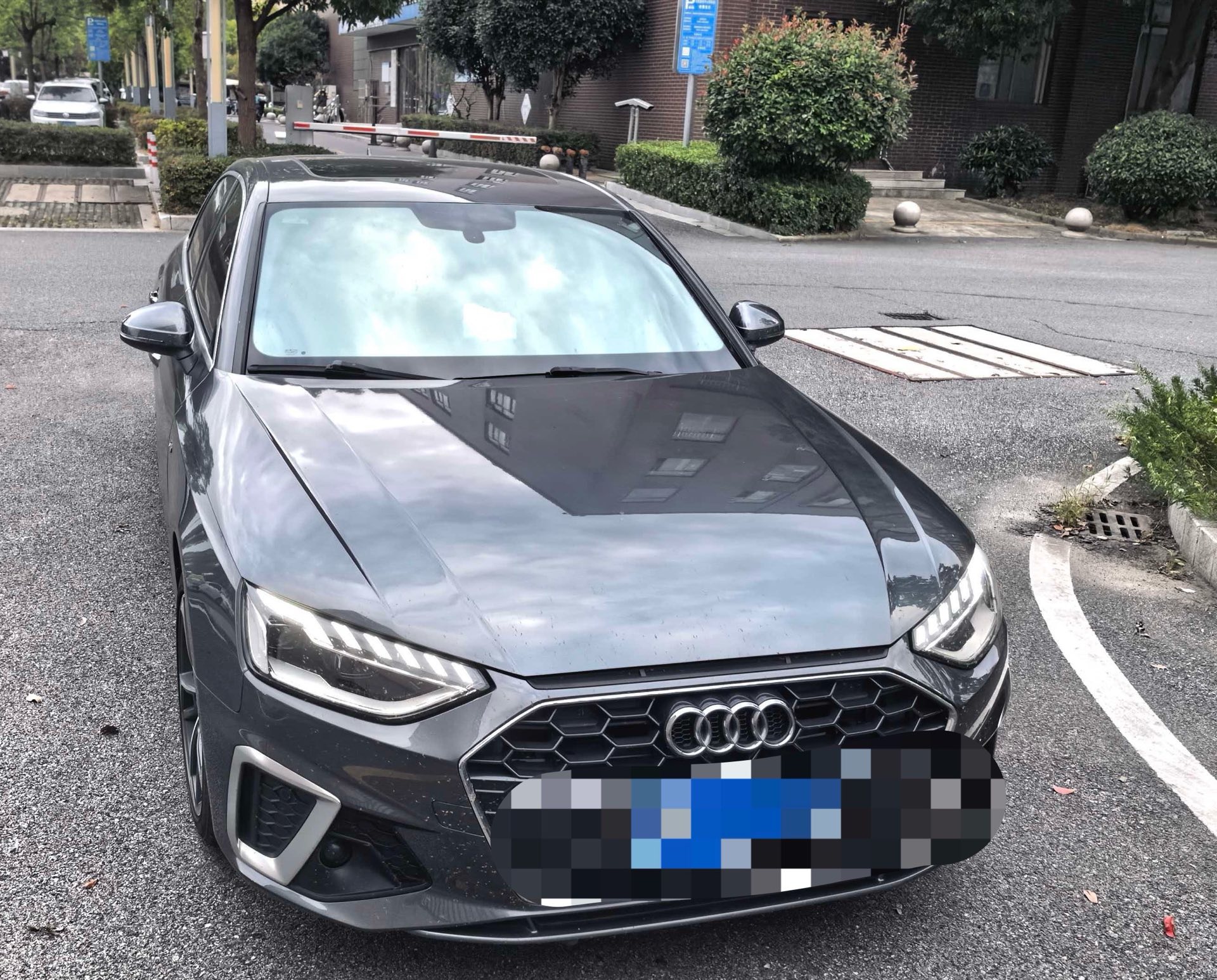 Audi A4L 2020 2.0TFSI 40TFSI Fashion Dynamic