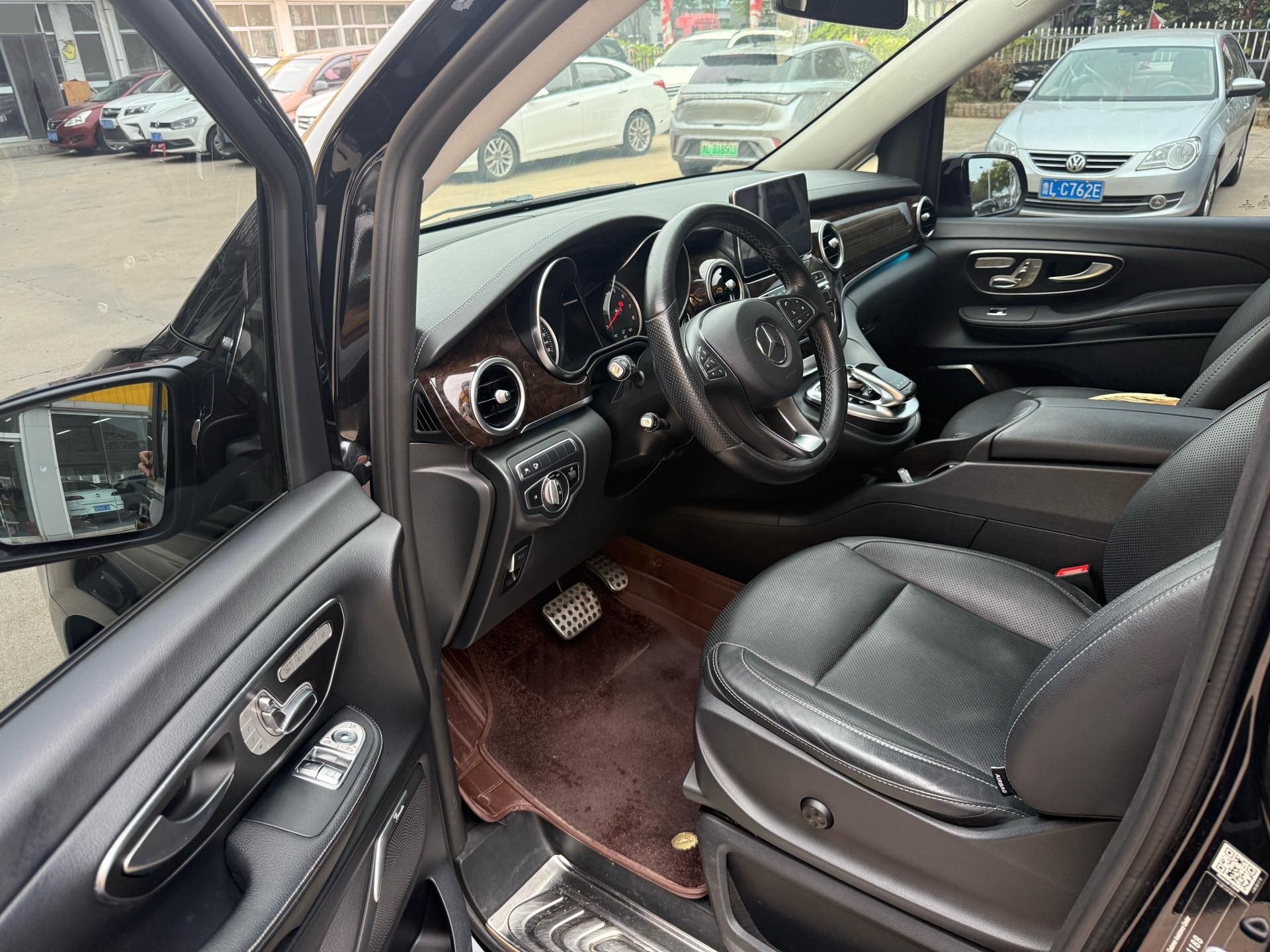 Mercedes-Benz Curti Saint Momo Peak 2018 Mercedes-Benz V 260 2.0T Premium