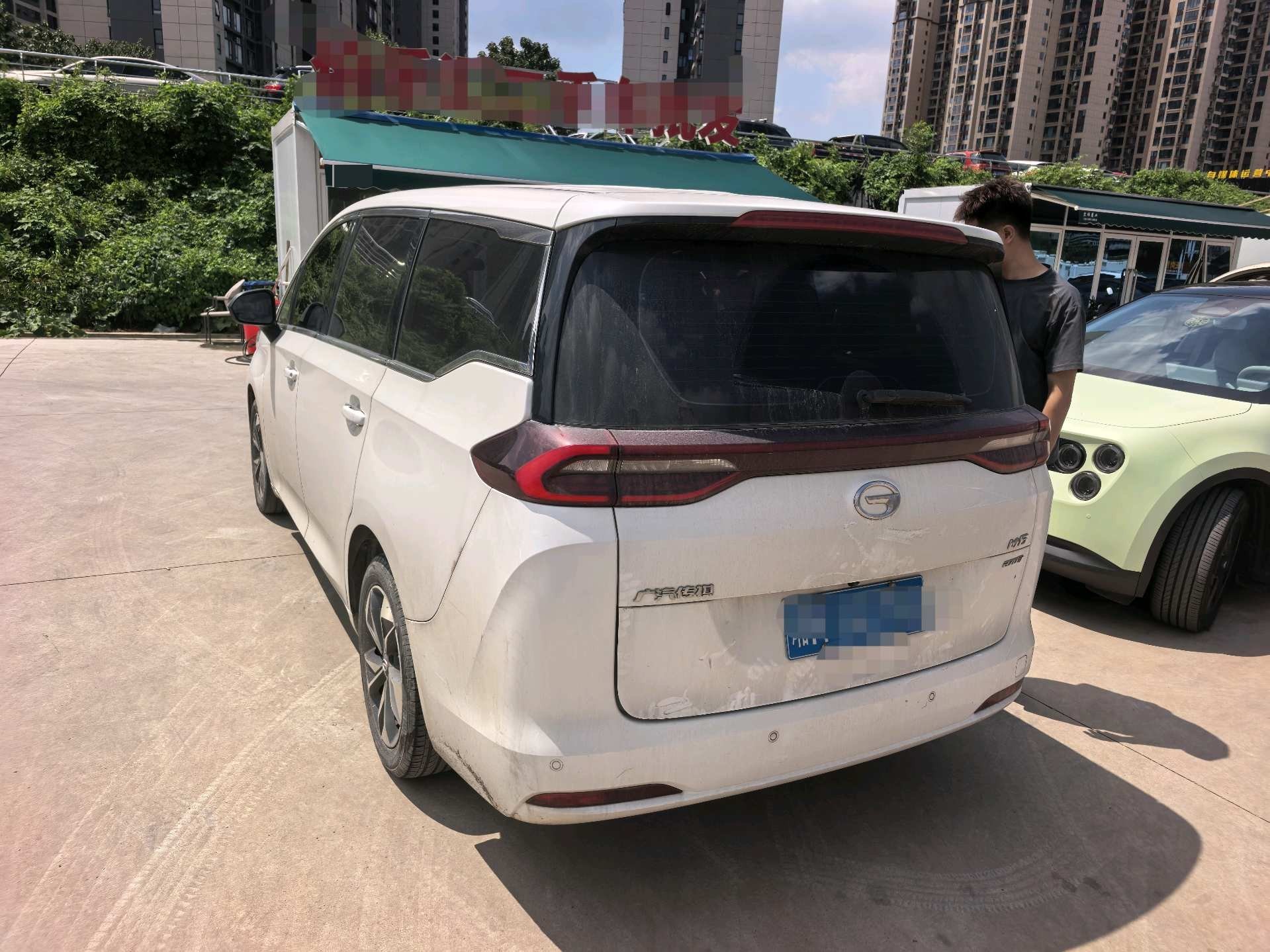 GAC Group Trumpchi M6 2021 M6 1.5T 270T Luxury 7-Seater