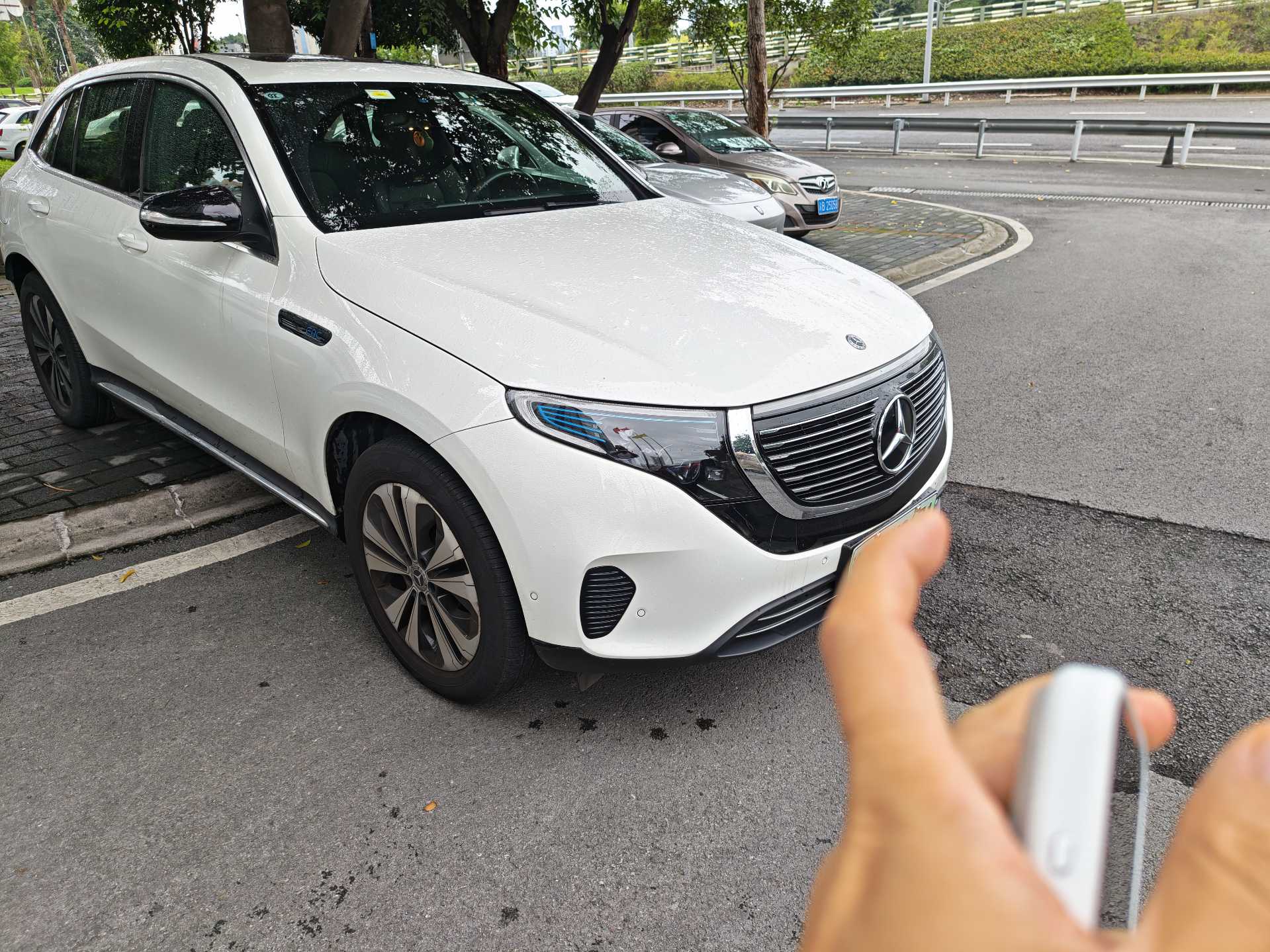 Mercedes-Benz EQC 2020 EQC 350 4MATIC EQC 350 4MATIC